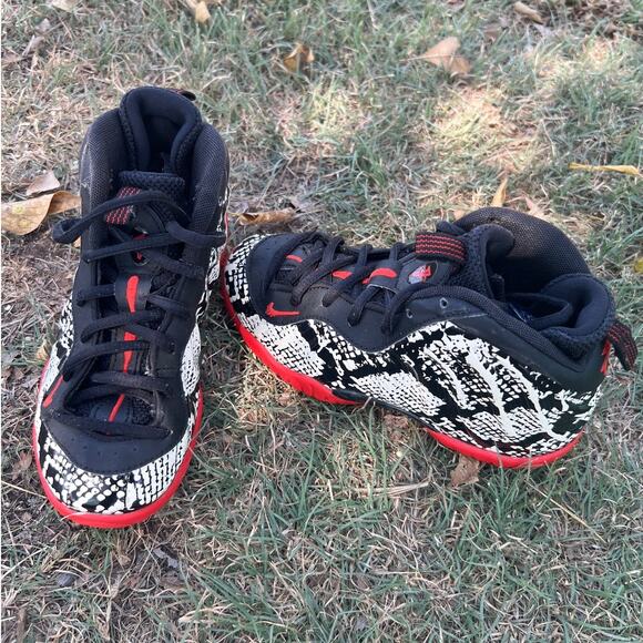 Nike Air Foamposite One Albino Snakeskers  Boy’s Size 13C (3B-BX) - Picture 2 of 9